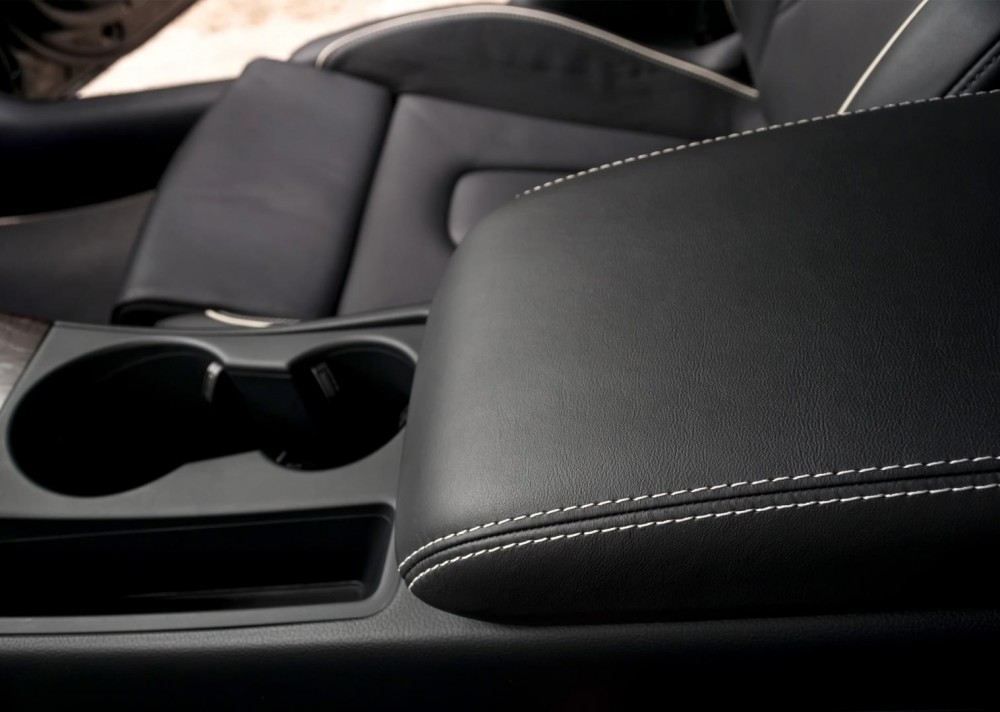 Tapicería de autos: reparación de asientos, tapizado profesional y restauración de interiores