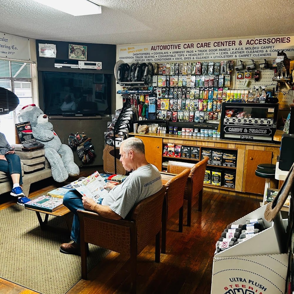 Pena Brothers Tapicería: Expertos en Restauración de Sofás y Muebles de Cuero