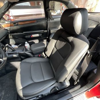 Tapizado profesional por Ls Upholstery – Dave: Restauración de muebles y sofás con calidad