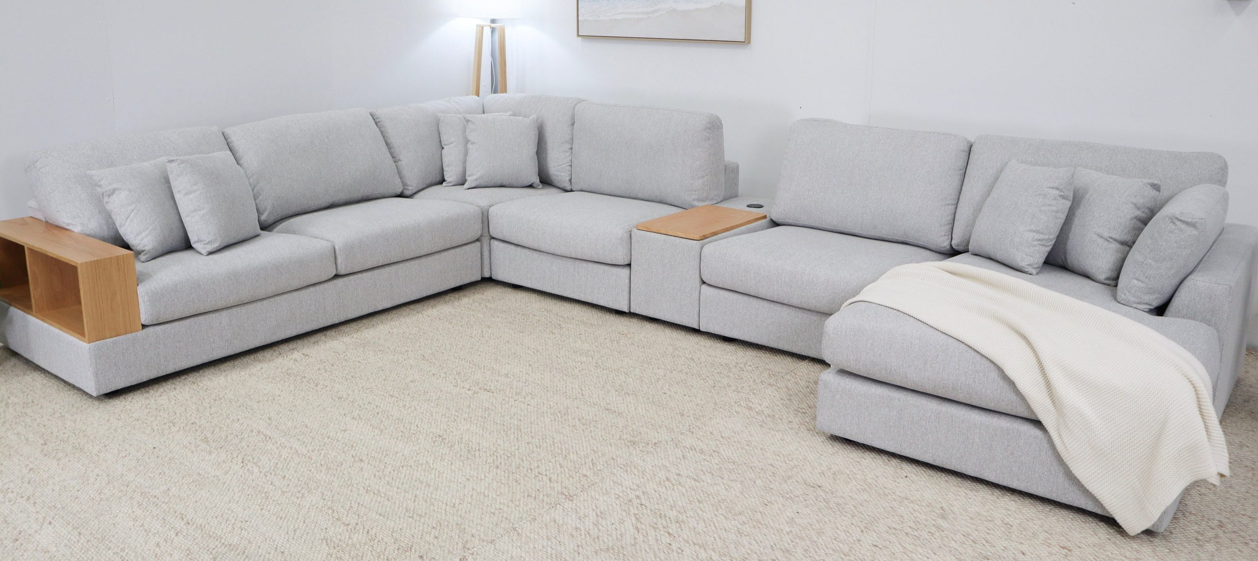 Muebles CASYE: diseño contemporáneo para interiores modernos y elegantes