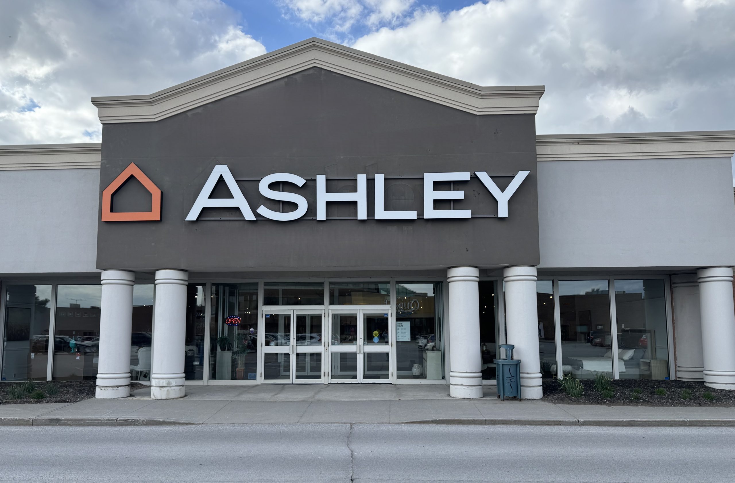 Ashley Store: Muebles modernos y decoración para el hogar – Diseño y calidad