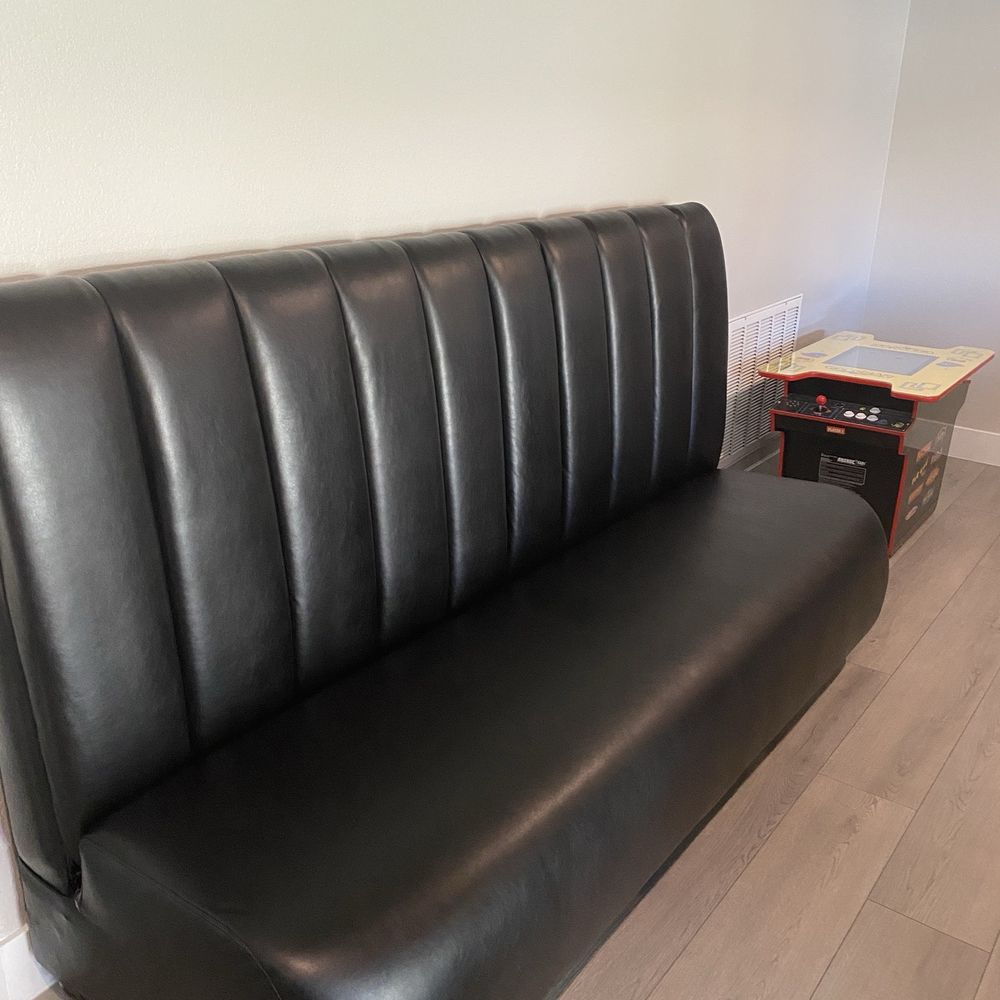 Proveedor de Asientos Comerciales – Especialista en Sillas y Mobiliario de Oficina