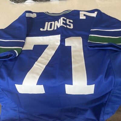 Jones Custom Stitch: Bordado Personalizado de Alta Calidad para Moda y Estilo Único