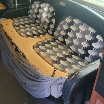 Barajas Upholstery: Tapizado de Alta Calidad para Muebles Modernos – Diseño Elegante y Duradero