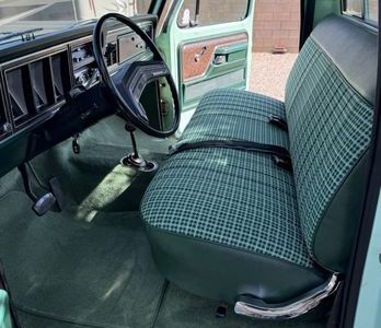 Magana Auto Upholstery - Tapicería de Autos de Alta Calidad | Instalación Profesional