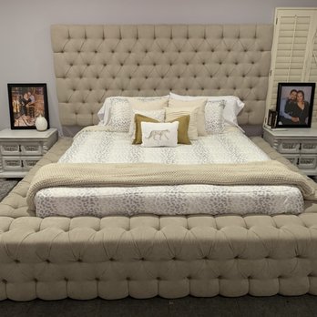 Acevedo Upholstery – Tapicería Premium para Muebles y Sofás | Calidad Artesanal