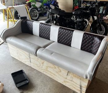 R & G Upholstery – Tapicería de Alta Calidad para Sofás y Sillas, Diseño y Reparación Profesional