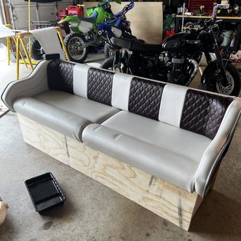 R & G Upholstery – Tapicería de Alta Calidad para Sofás y Sillas, Diseño y Reparación Profesional