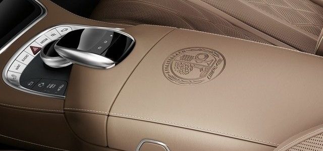 Tapicería AMG: interior de coche de lujo y estilo personalizado