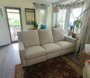 Tapicería de Muebles y Diseño Interior de Barcos – Calvin’s Furniture