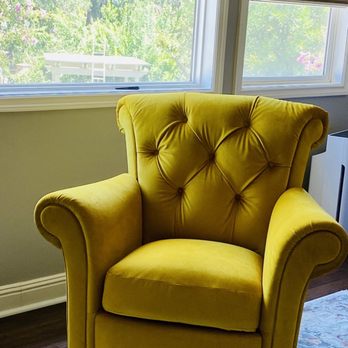 Montes Reupholstery: Tapizado y Renovación de Muebles de Alta Calidad | Diseño Interior